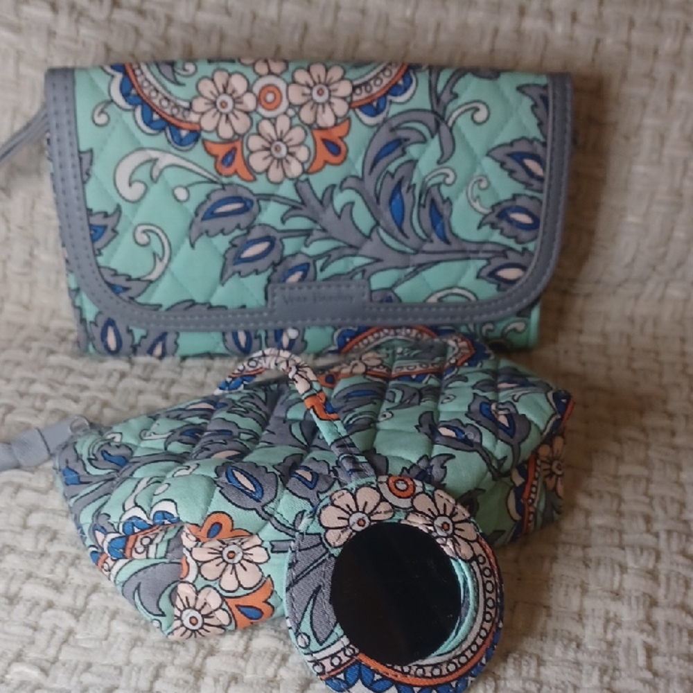 Vera Bradley Fan Flowers 2 Pc Set